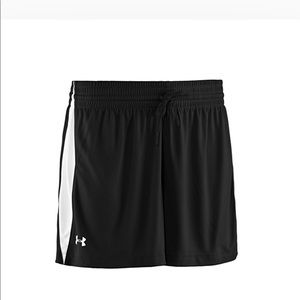 NWT Under Armour Women's UA Shorts Large Black